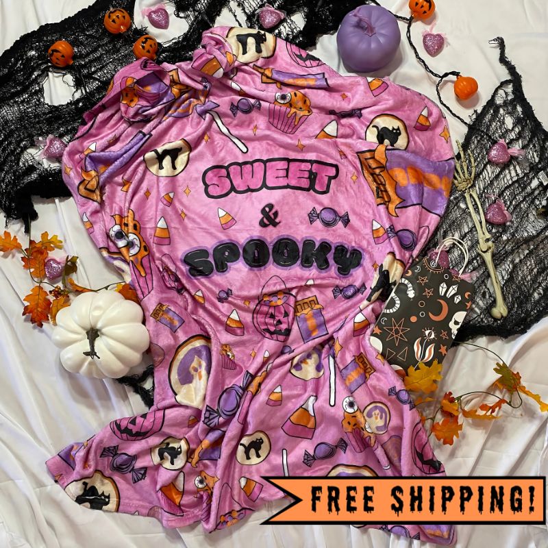 Sweet & Spooky Velveteen Microfiber Halloween Blanket 60" x 50" (PINK)