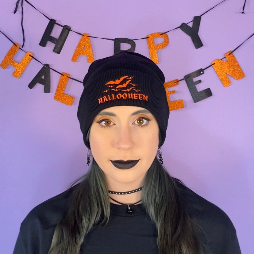 HALLOQUEEN Embroidered Knit Beanie Hat (BLACK)