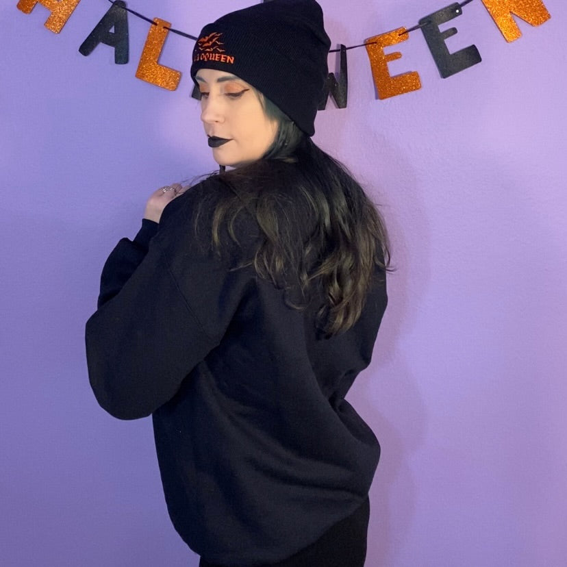 HALLOQUEEN Embroidered Halloween Crewneck Sweatshirt (BLACK)