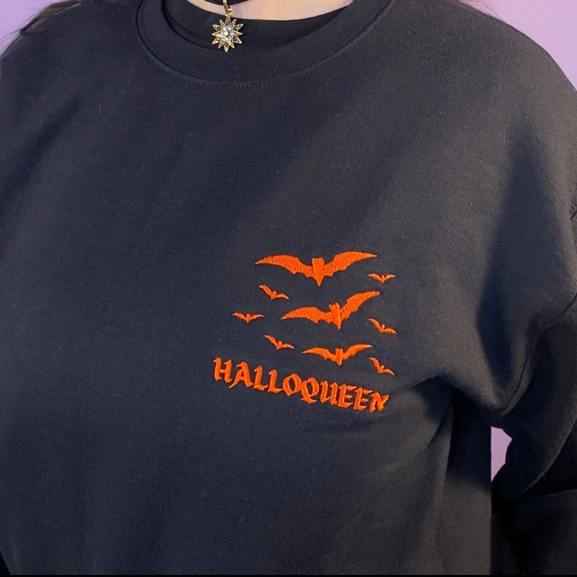 HALLOQUEEN Embroidered Halloween Crewneck Sweatshirt (BLACK)