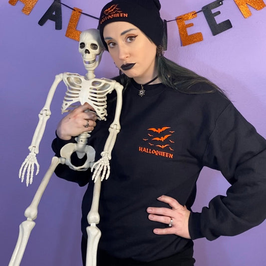 HALLOQUEEN Embroidered Halloween Crewneck Sweatshirt (BLACK)